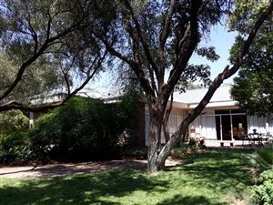 5 Bed House in Stella
