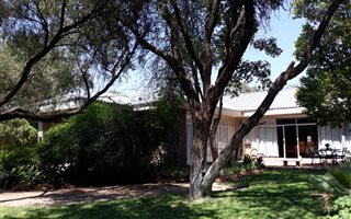 5 Bedroom House in Stella