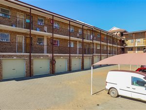 2 Bed Apartment in Kempton Park Central