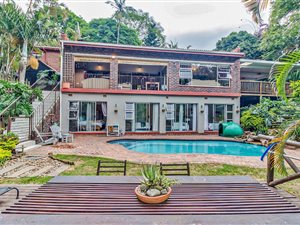 4 Bed House in Cowies Hill Park