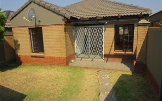 2 Bedroom Apartment in Halfway Gardens