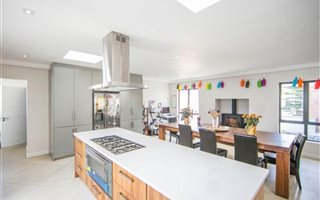 4 Bedroom House in Dainfern