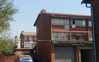 2 Bedroom Apartment in Erasmia