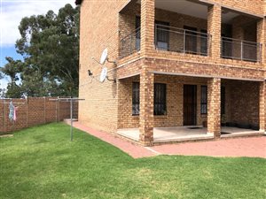 2 Bed Flat in Cruywagenpark
