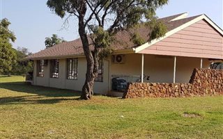 2 Bedroom House in Sable Hills Waterfront Estate