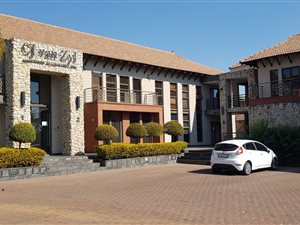 120 m² Office Space in Eldoraigne