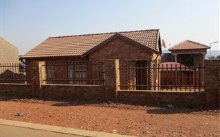 3 Bedroom Apartment in Atteridgeville