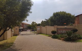 2 Bedroom Apartment in Ruimsig