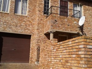 3 Bed Townhouse in Kosmosdal