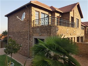 4 Bed Townhouse in Meyersdal