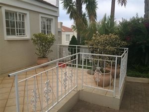 2 Bed Townhouse in Sterrewag