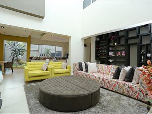 5 Bed House in Birdhaven