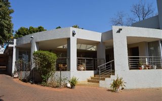 6 Bedroom House in Emmarentia
