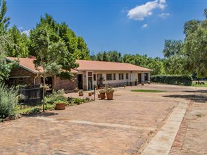 7 ha Farm in Skeerpoort