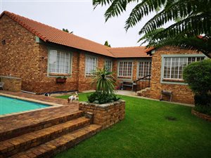 3 Bed House in Thatchfield