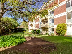 2 Bed Apartment in Craighall Park