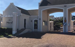 898 m² Land available in Meerhof Estate