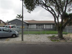 5 Bed House in Tygerdal