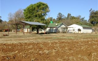 2.7 ha Farm with House in Rosashof