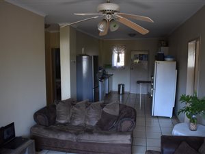3 Bed Apartment in Zwartkop