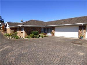 3 Bed Townhouse in Uvongo