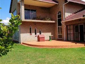 9 Bed House in Nigel