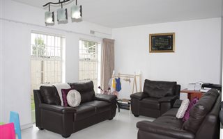 3 Bedroom Apartment in Mackenzie Park