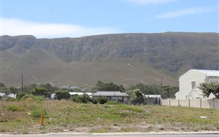 892 m² Land available in Hermanus Eastcliff