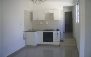 1 Bedroom Garden Cottage in Park Hill