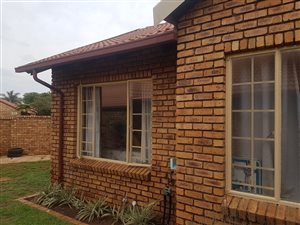 2 Bed Townhouse in Wierda Glen