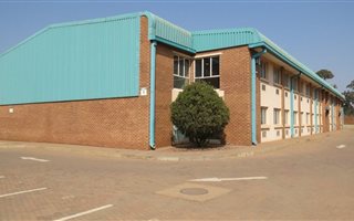 1076 m² Industrial space in Wychwood