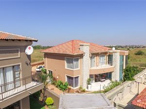 4 Bed House in Sonneveld