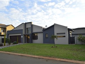 4 Bed House in Raslouw Glen