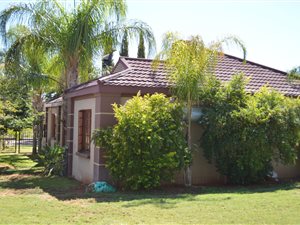 3 Bed House in Keidebees