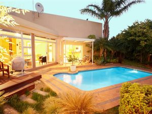 4 Bed House in Aurora