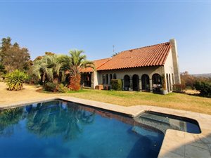 5 Bed House in Chartwell