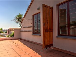 2 Bed Duplex in Bedfordview