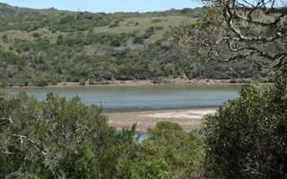 698 m² Land available in Kleinemonde