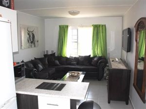 2 Bed Flat in Amberfield