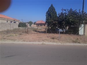 375 m² Land available in Lethlabile