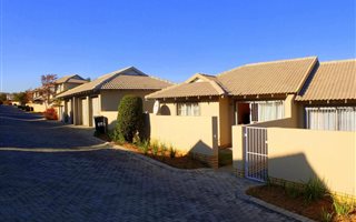 2 Bedroom Townhouse in Homes Haven