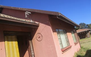3 Bedroom House in Daggafontein