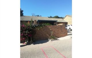 2 Bedroom Townhouse in Die Wilgers