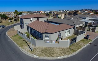 4 Bedroom House in Parklands