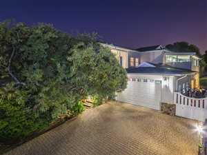 4 Bed House in Olive Crest Estate