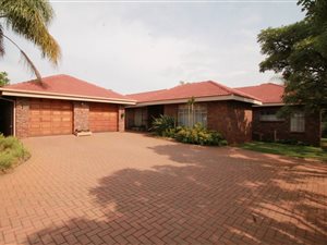 5 Bed House in Ninapark