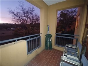 1 Bed Apartment in Waterkloof Ridge