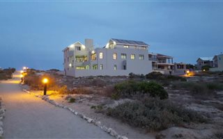 6 Bedroom House in Calypso Beach