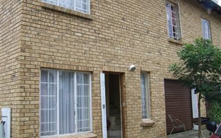 3 Bedroom Duplex in Oos-Einde