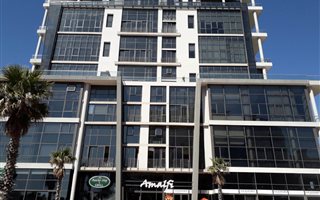 2 Bedroom Apartment in Mouille Point
